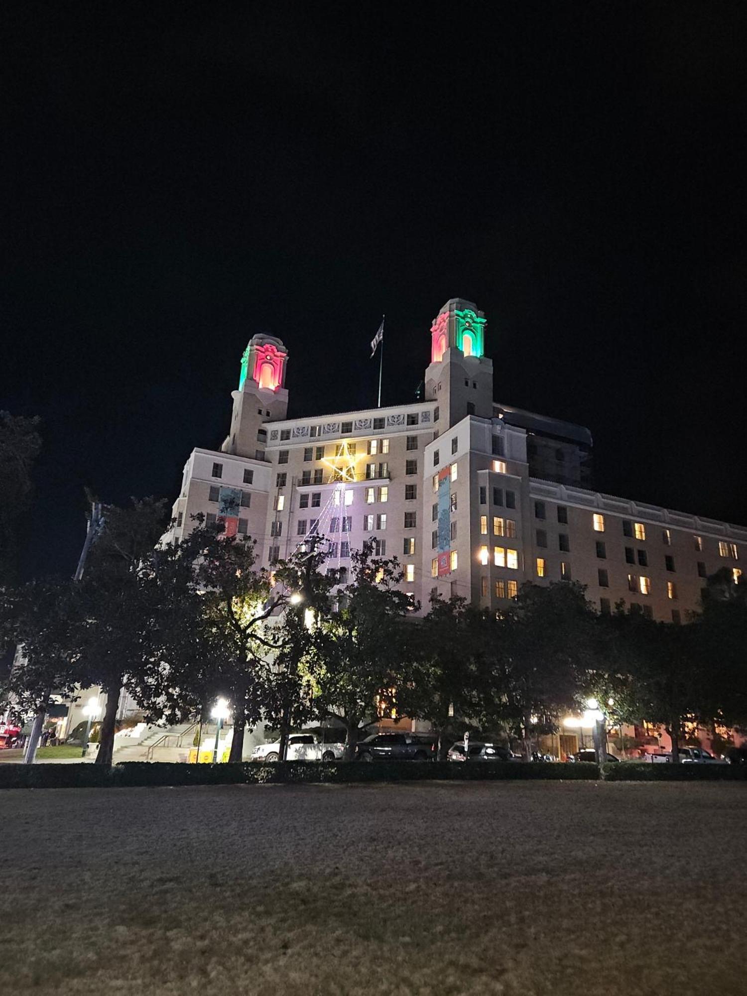 Arlington Resort Hotel & Spa Hot Springs Exterior photo