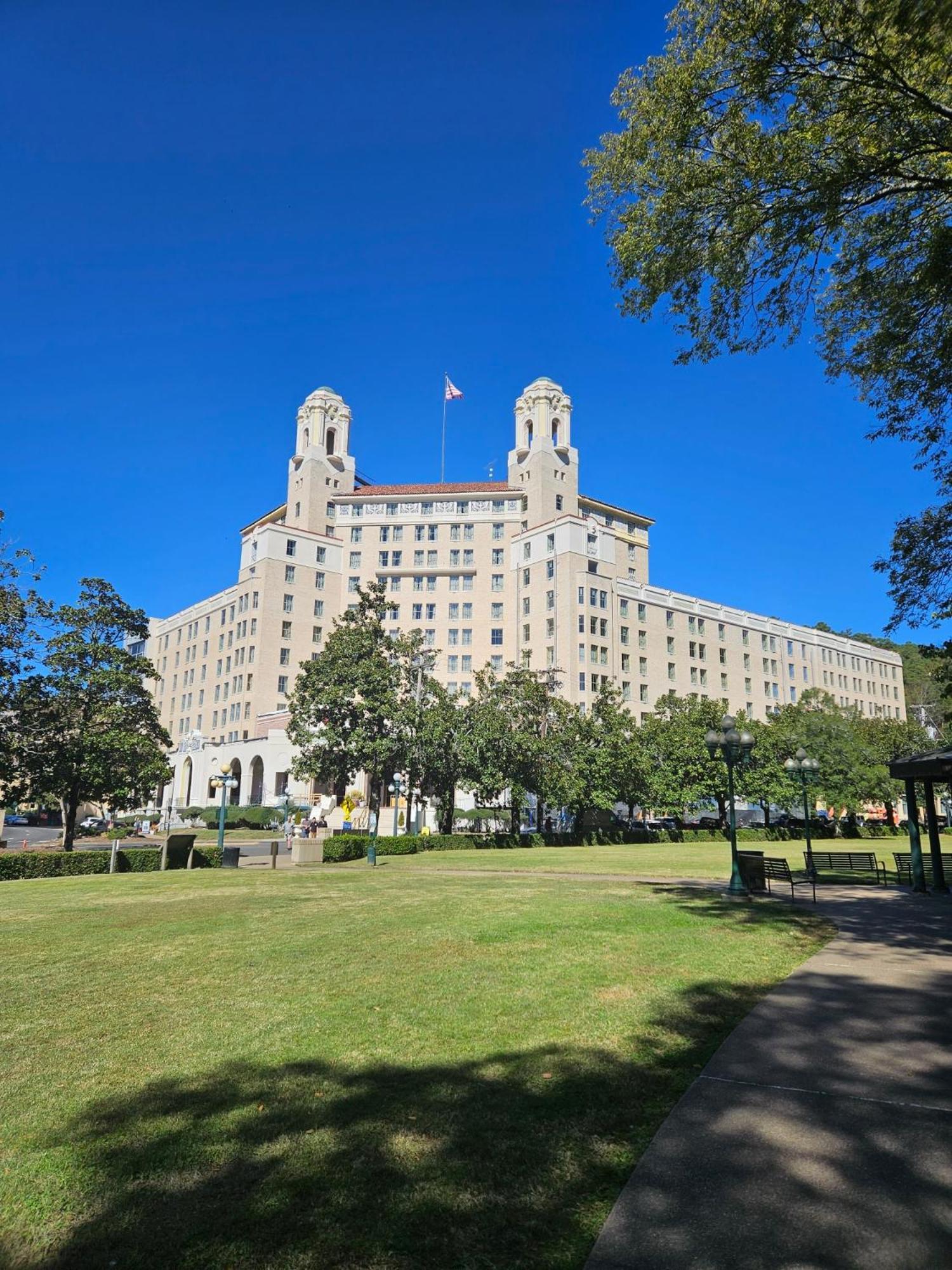 Arlington Resort Hotel & Spa Hot Springs Exterior photo